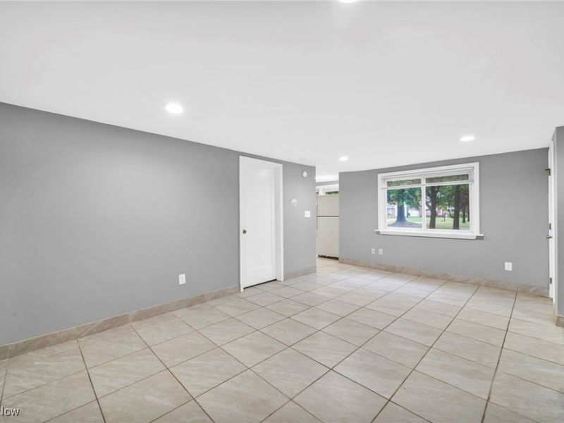 1552 E 254th Street, Euclid, OH 44117 Photo 34