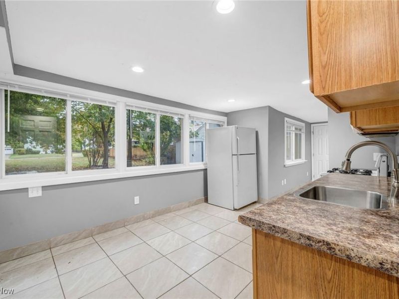 1552 E 254th Street, Euclid, OH 44117 Photo 9