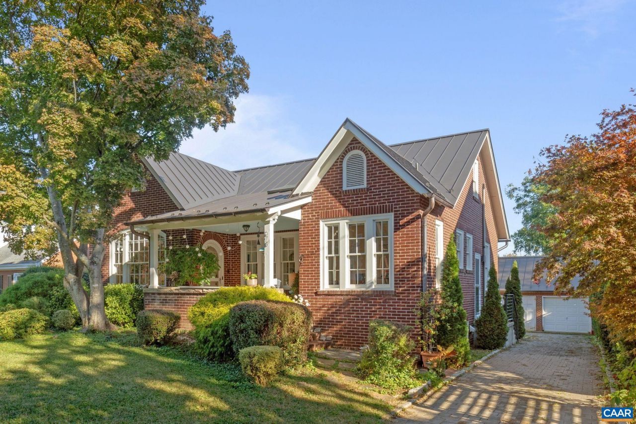 674 Evergreen Ave, Charlottesville, VA 22902 Main Photo