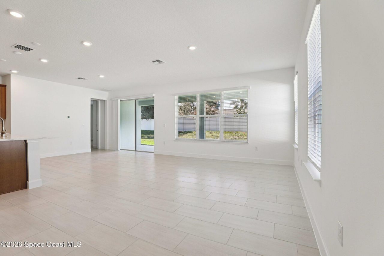 1004 Connolly Lane Ne, Palm Bay, FL 32905 Photo