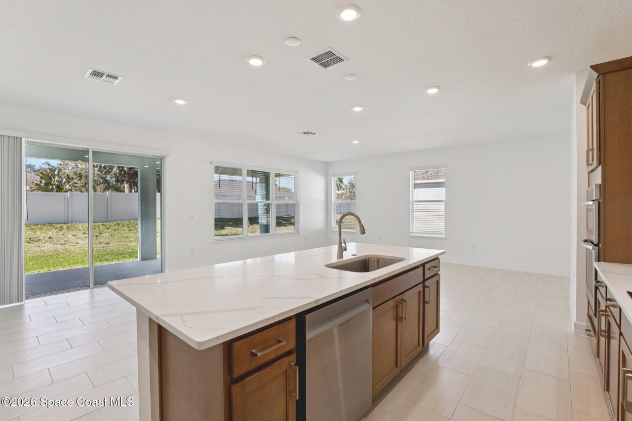 1004 Connolly Lane Ne, Palm Bay, FL 32905 Photo