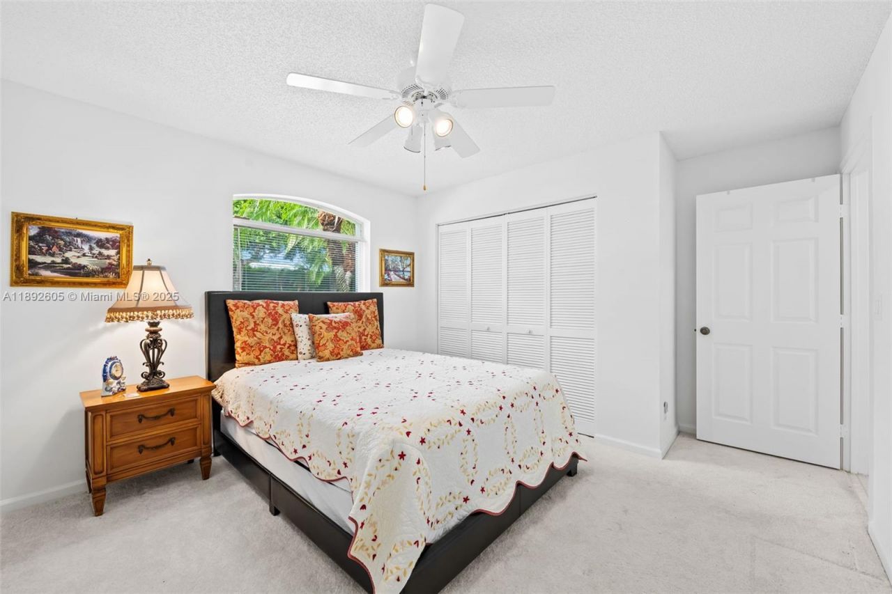 9650 Harbour Lake Cir, Boynton Beach, FL 33437 Photo