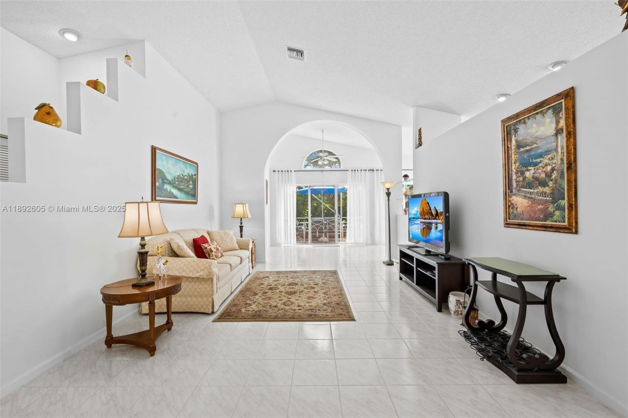 9650 Harbour Lake Cir, Boynton Beach, FL 33437 Photo