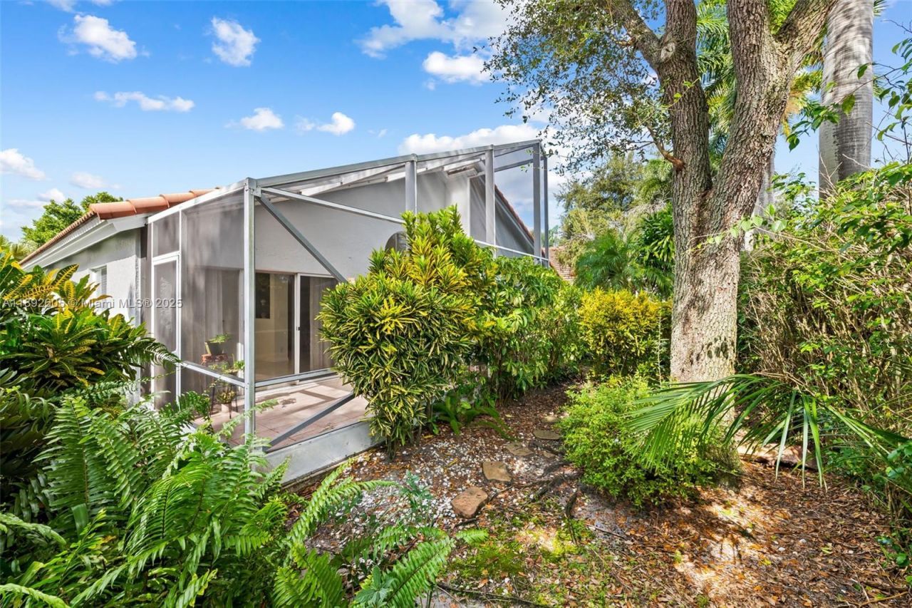 9650 Harbour Lake Cir, Boynton Beach, FL 33437 Photo