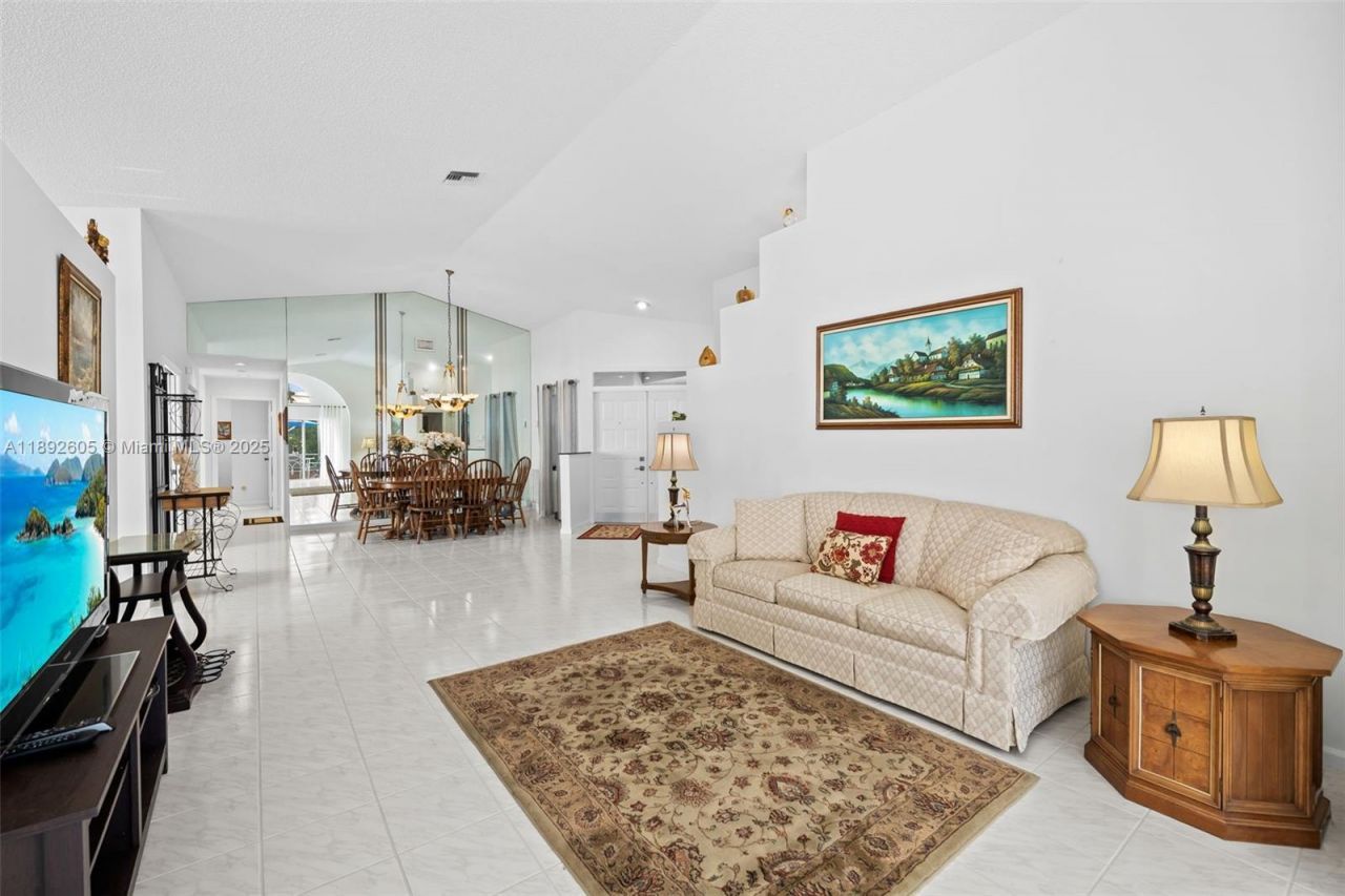 9650 Harbour Lake Cir, Boynton Beach, FL 33437 Photo