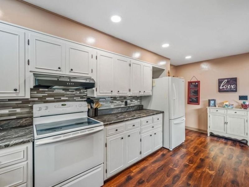 400 Forest Lawn Boulevard, Marion, OH 43302 Photo 12