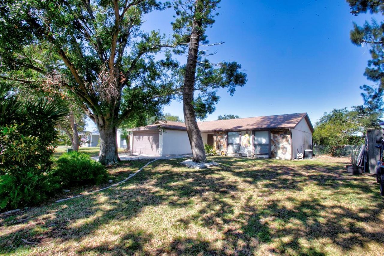 6116 38th Avenue W, Bradenton, FL 34209 Main Photo