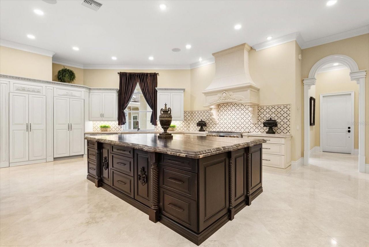 921 Sweetwater Club Boulevard, Longwood, FL 32779 Photo