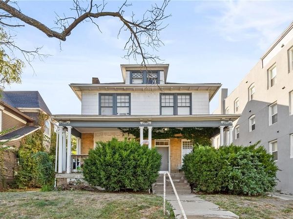 3826 Warwick Boulevard, Kansas City, MO 64111