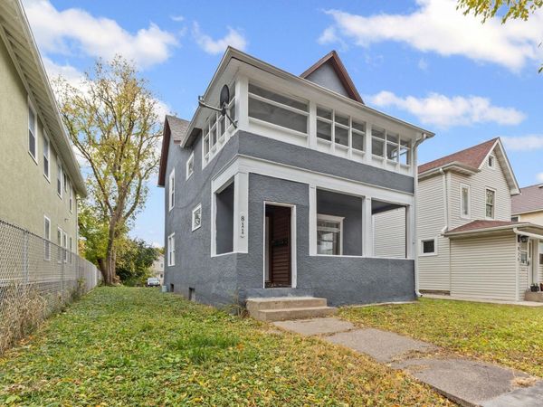 811 Queen Avenue N, Minneapolis, MN 55411