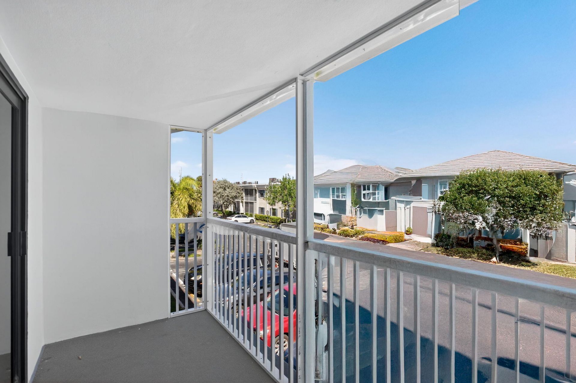 130 Cypress Club Drive, Unit 324, Pompano Beach, FL 33060 Photo