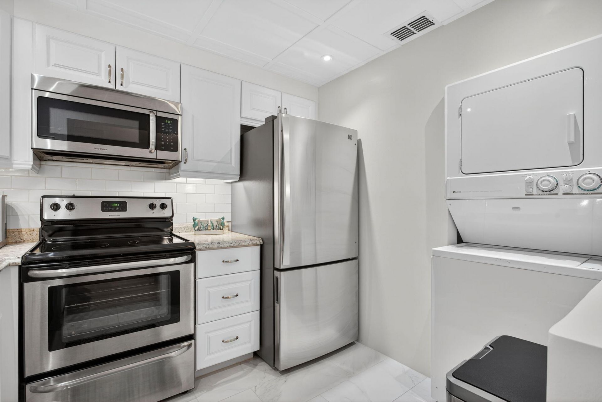 130 Cypress Club Drive, Unit 324, Pompano Beach, FL 33060 Photo