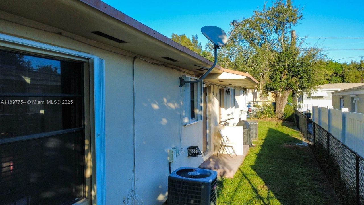 7534/7536 NW 4th Ave, Miami, FL 33150 Photo