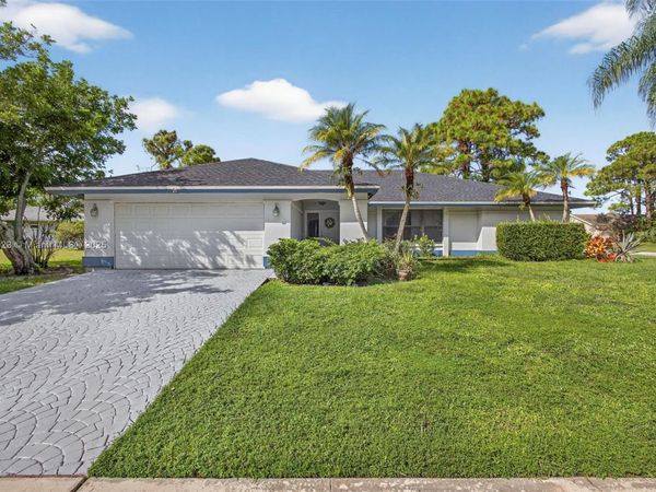 100 Miramar Ave, Royal Palm Beach, FL 33411