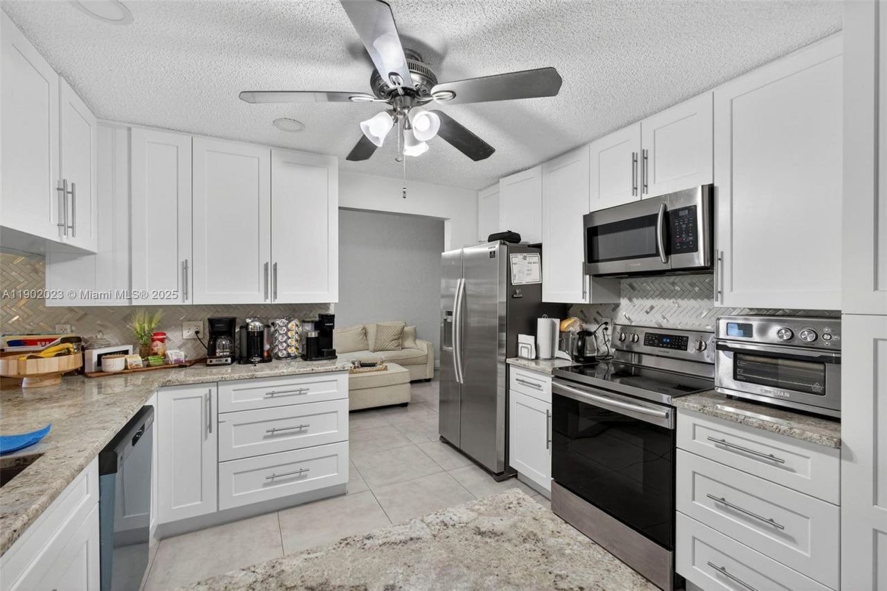 100 Miramar Ave, Royal Palm Beach, FL 33411 Photo