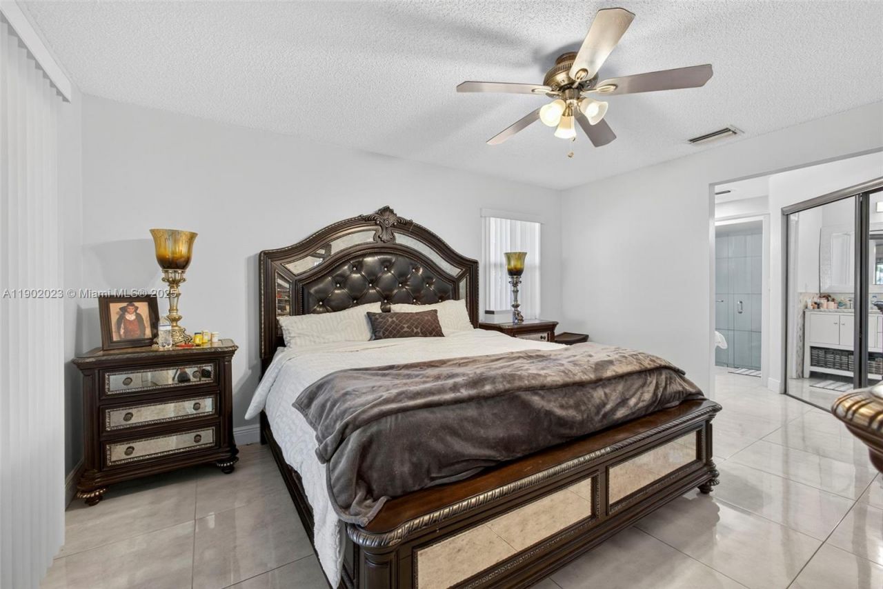 100 Miramar Ave, Royal Palm Beach, FL 33411 Photo