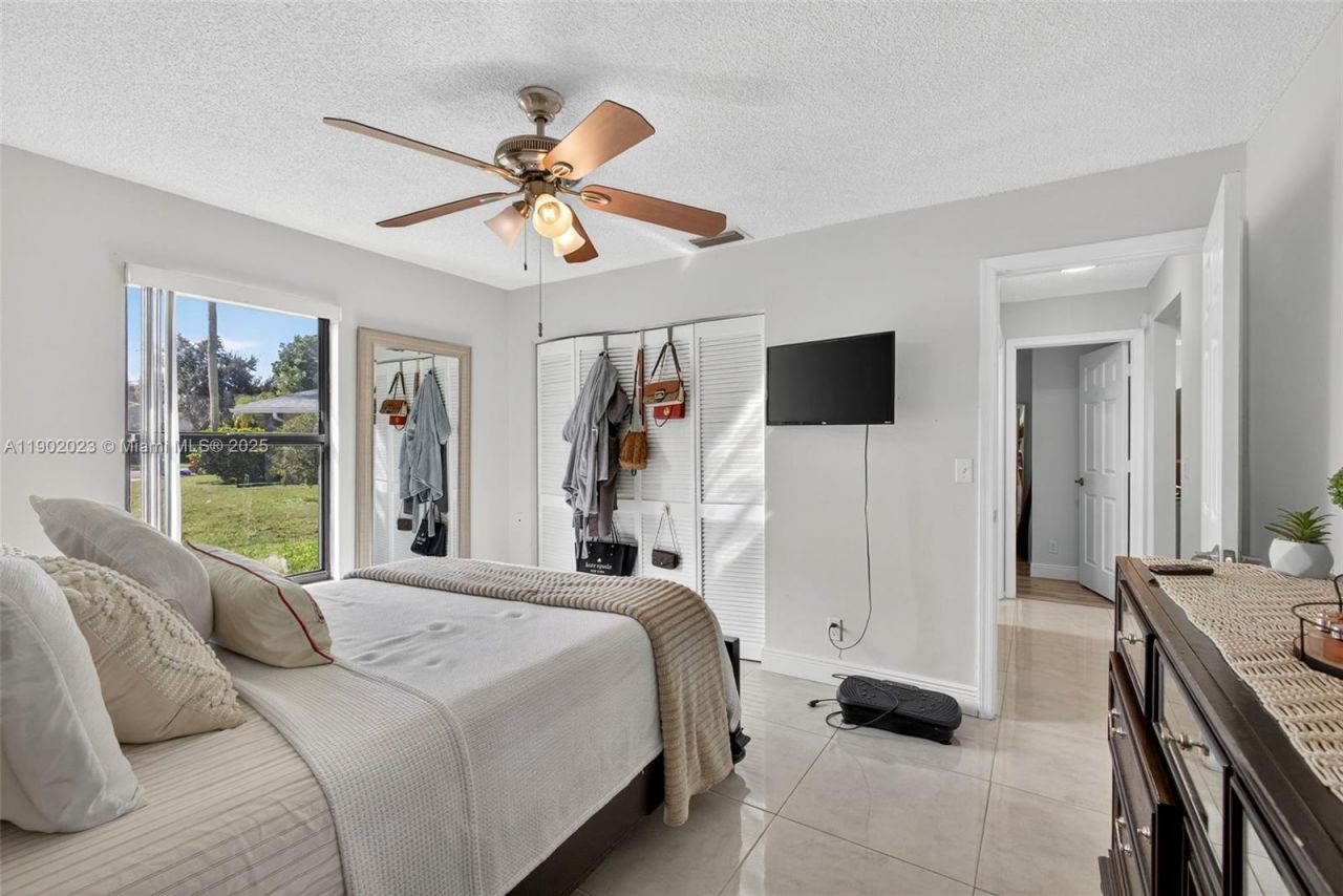 100 Miramar Ave, Royal Palm Beach, FL 33411 Photo