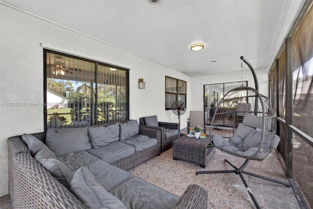 100 Miramar Ave, Royal Palm Beach, FL 33411 Photo