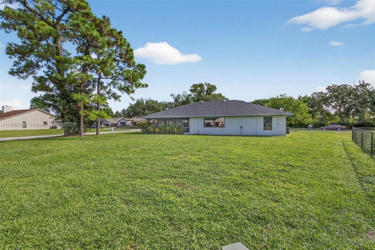 100 Miramar Ave, Royal Palm Beach, FL 33411 Photo