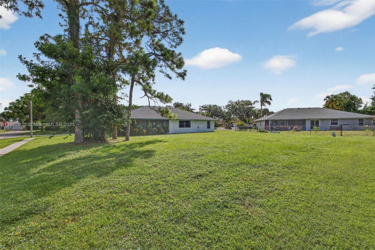 100 Miramar Ave, Royal Palm Beach, FL 33411 Photo