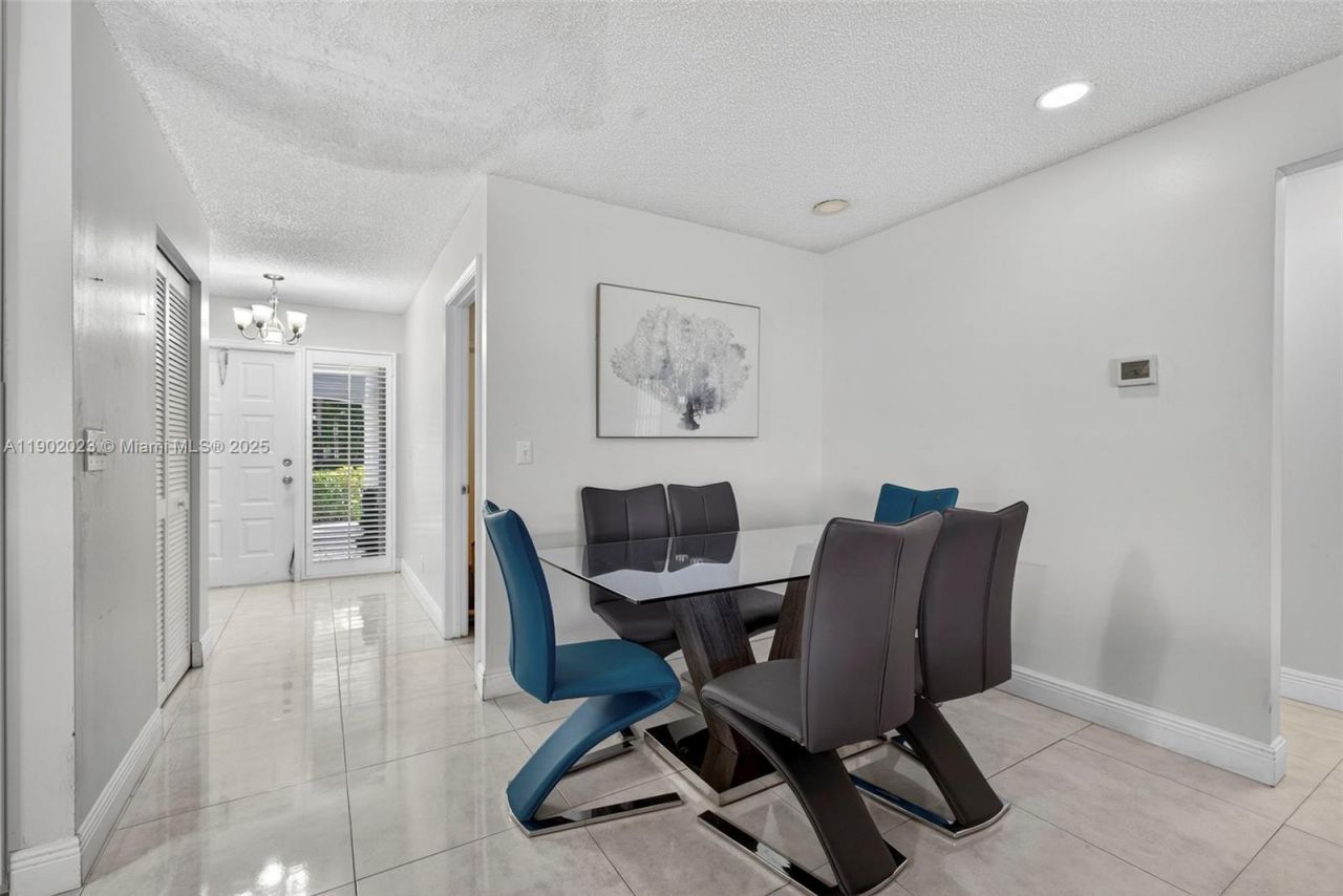 100 Miramar Ave, Royal Palm Beach, FL 33411 Photo