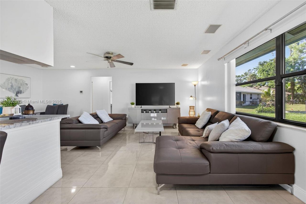 100 Miramar Ave, Royal Palm Beach, FL 33411 Photo