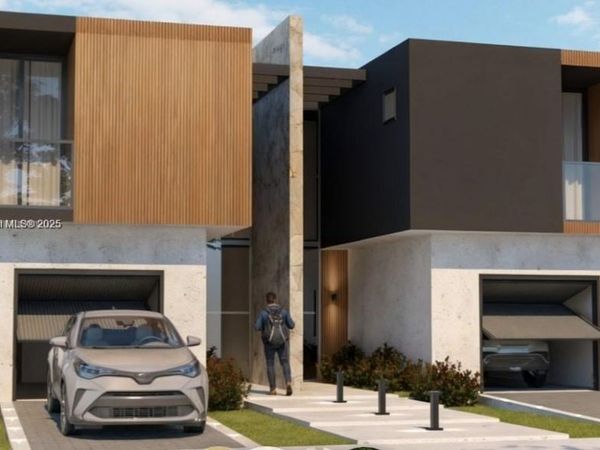 790 NW 55th Ter, Miami, FL 33127