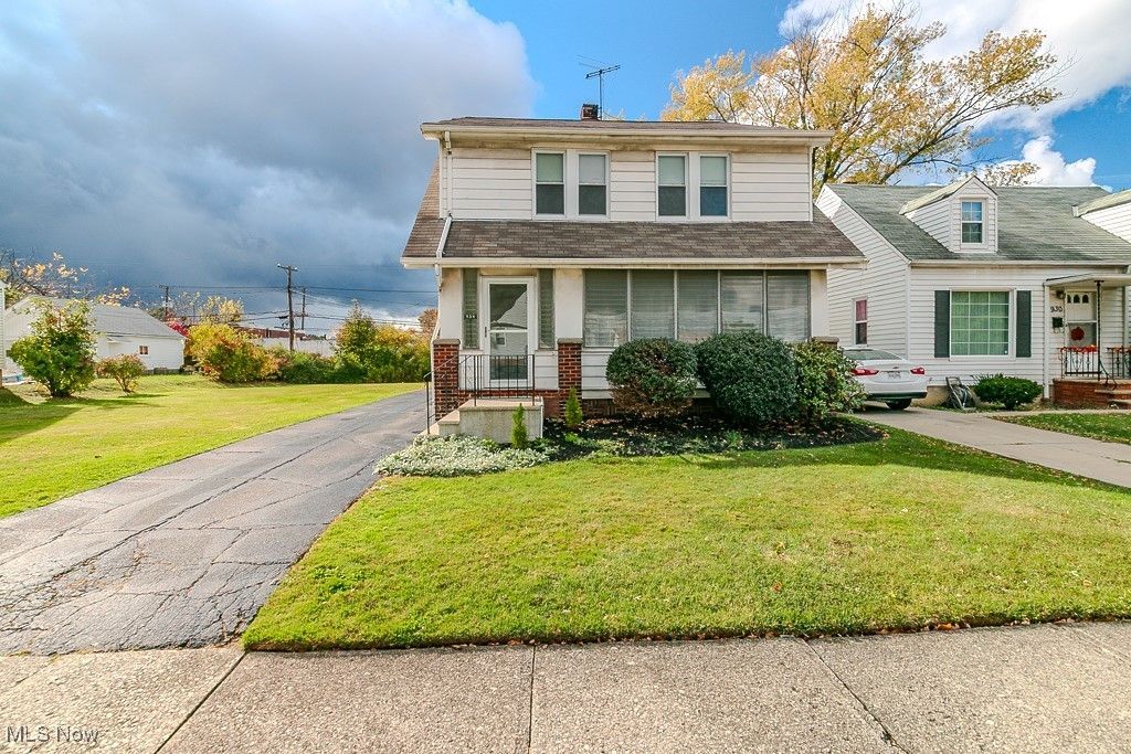 934 E 223rd Street, Euclid, OH 44123 Main Photo