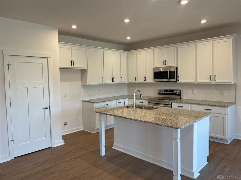 120 Magnolia Lane, Springboro, OH 45066 Photo 3