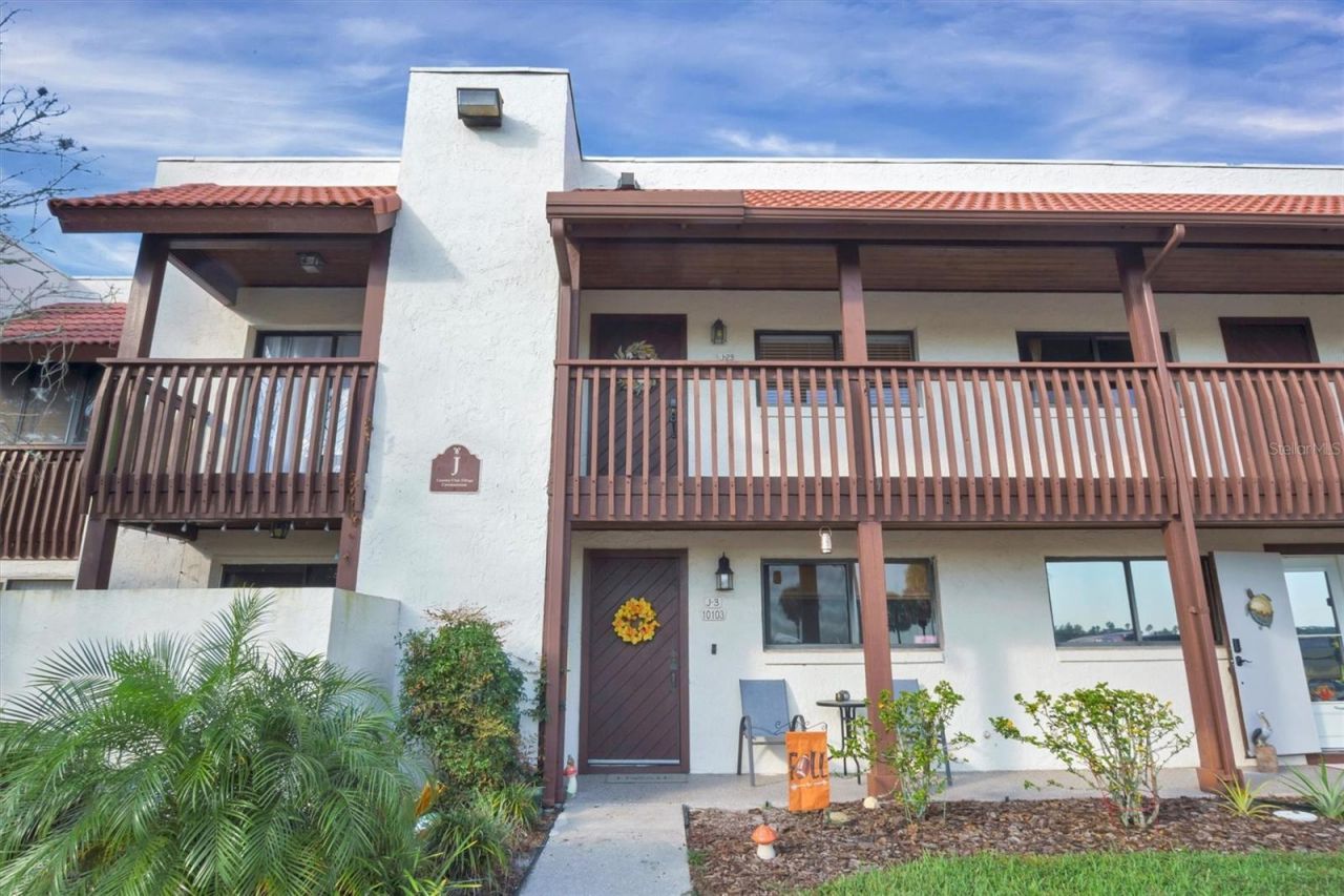 10203 Village Drive, Unit 23, Lake Wales, FL 33898 Main Photo