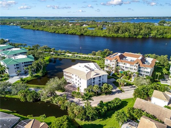 8855 W Orchid Island Circle, Unit 3, Vero Beach, FL 32963