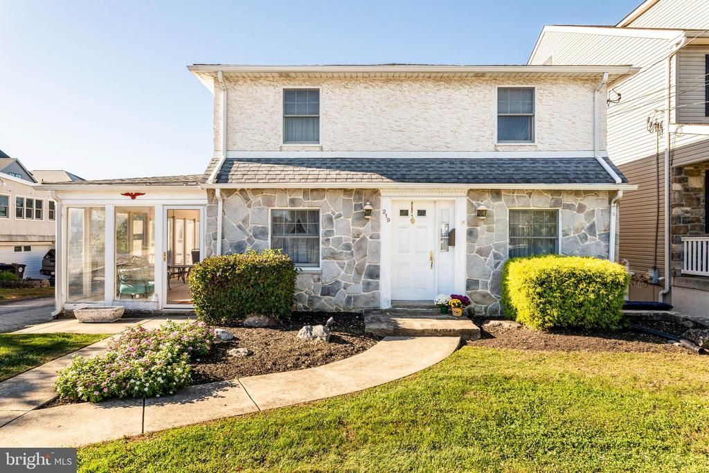 219 W 11th Avenue, Conshohocken, PA 19428 Main Photo