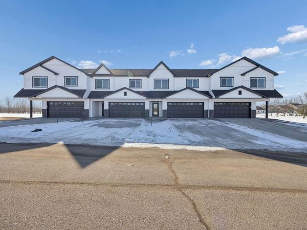 1104 45th Avenue NE, Saint Cloud, MN 56304