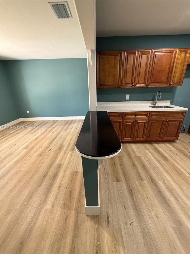 2409 SE 2nd Ave Se, Vero Beach, FL 32962 Photo