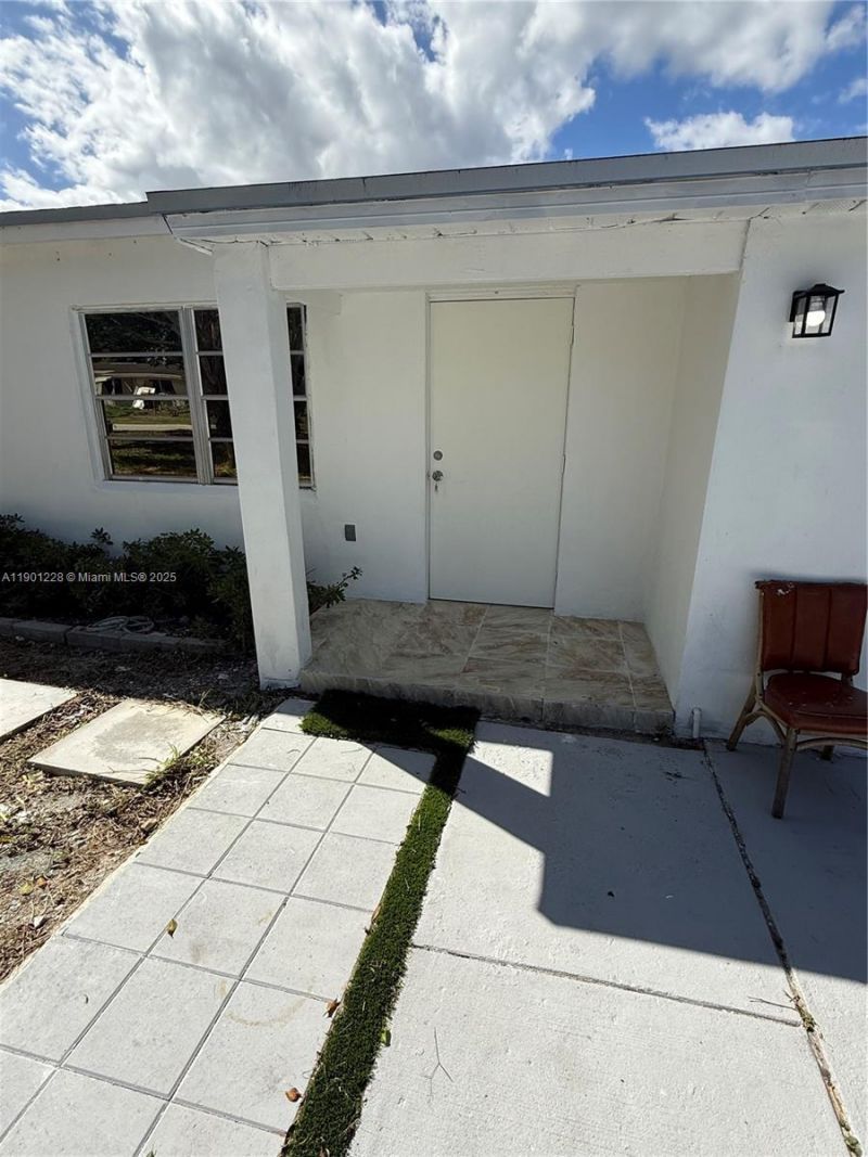 2409 SE 2nd Ave Se, Vero Beach, FL 32962 Photo