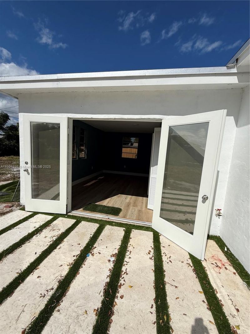 2409 SE 2nd Ave Se, Vero Beach, FL 32962 Photo