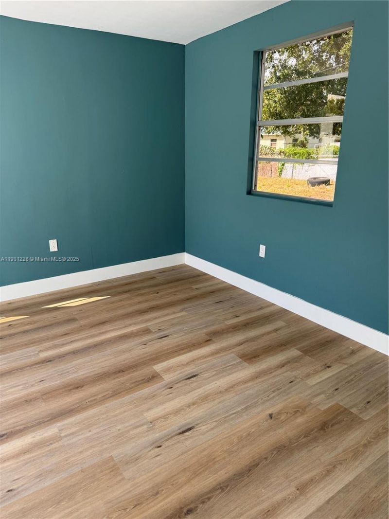 2409 SE 2nd Ave Se, Vero Beach, FL 32962 Photo