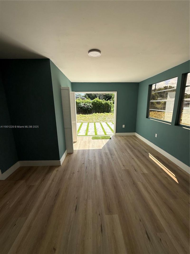 2409 SE 2nd Ave Se, Vero Beach, FL 32962 Photo