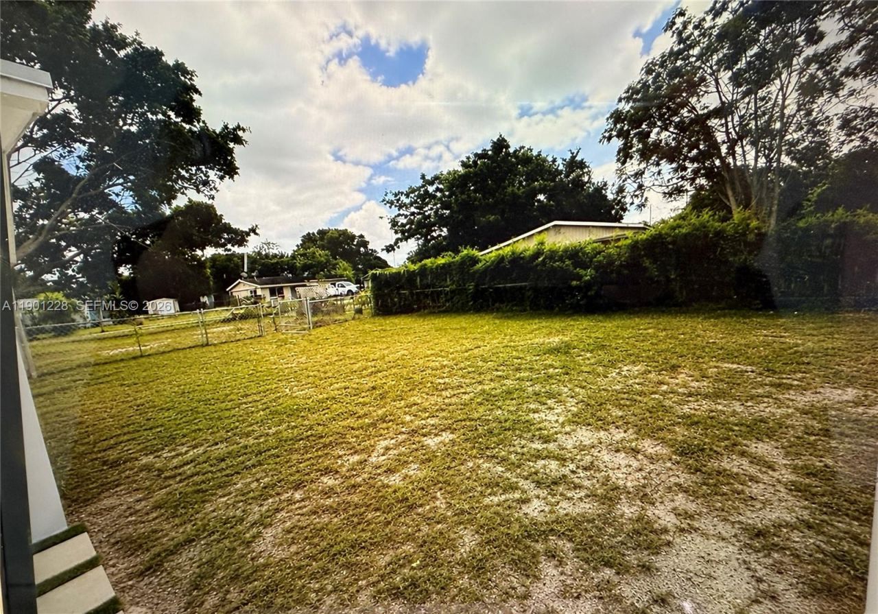 2409 SE 2nd Ave Se, Vero Beach, FL 32962 Photo