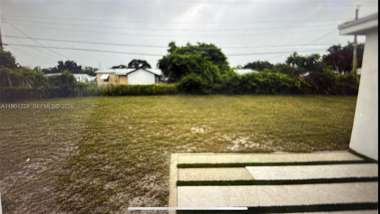 2409 SE 2nd Ave Se, Vero Beach, FL 32962 Photo