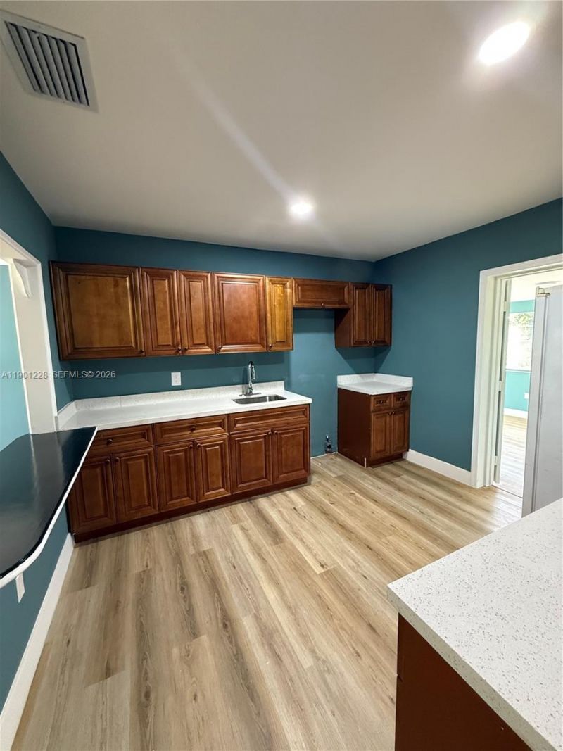 2409 SE 2nd Ave Se, Vero Beach, FL 32962 Photo