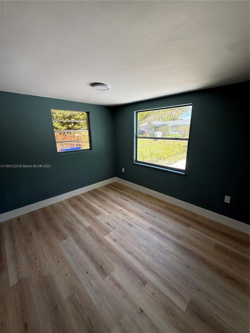 2409 SE 2nd Ave Se, Vero Beach, FL 32962 Photo