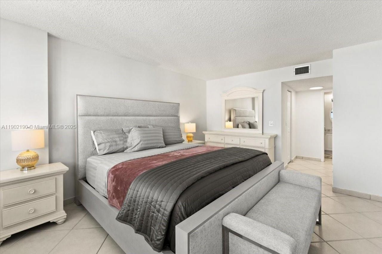 2301 S Ocean Dr, Unit 2004, Hollywood, FL 33019 Photo