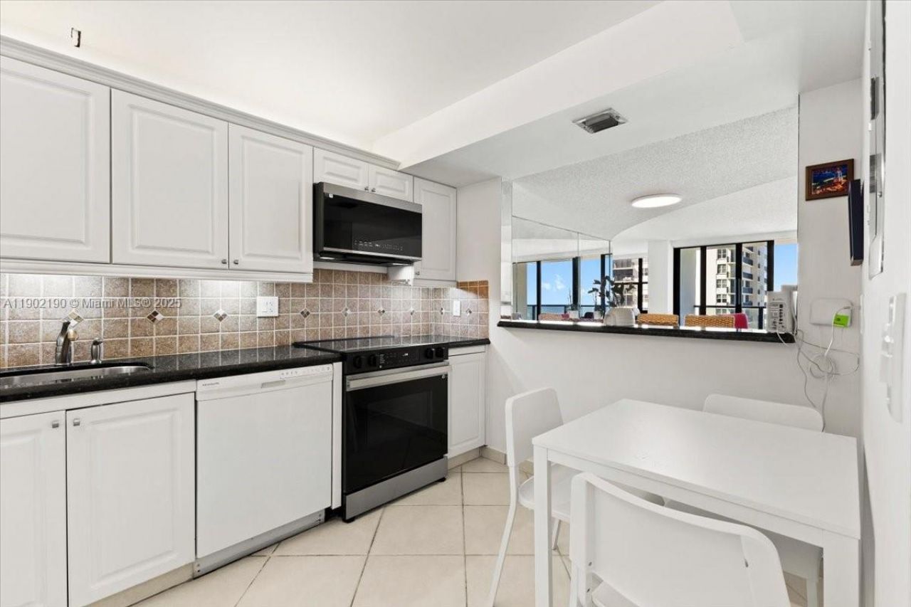 2301 S Ocean Dr, Unit 2004, Hollywood, FL 33019 Photo