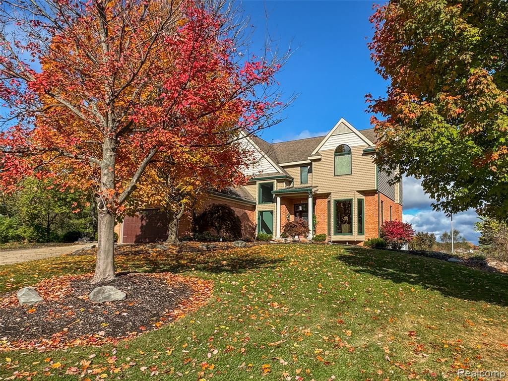 10736 Bogie Lake Road, White Lake Township, MI 48386 Main Photo