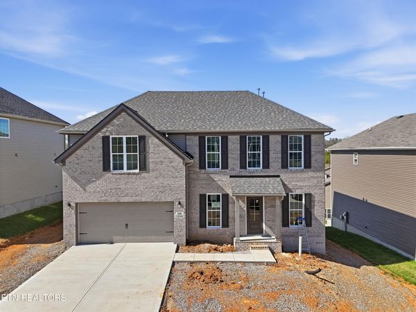 209 Clover Meadow Lane, Maryville, TN 37801