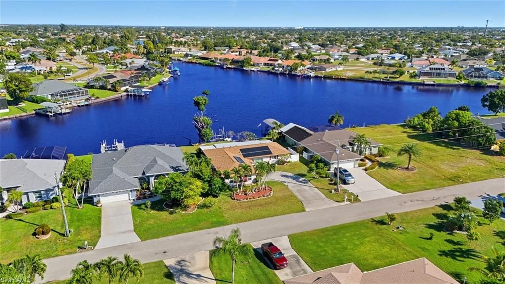 419 SE 28th Ter, Cape Coral, FL 33904 Photo