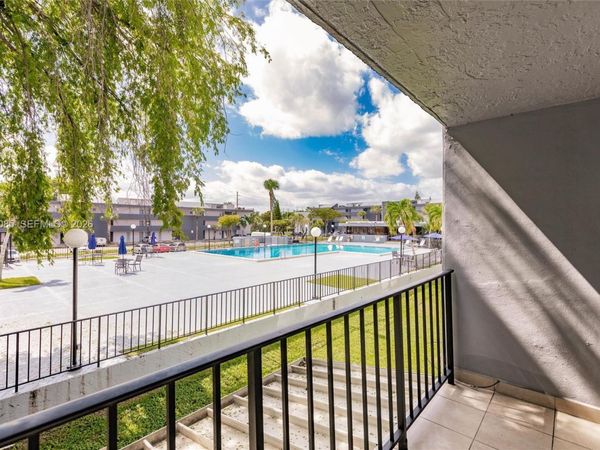 8821 W Flagler St, Unit 210, Miami, FL 33174