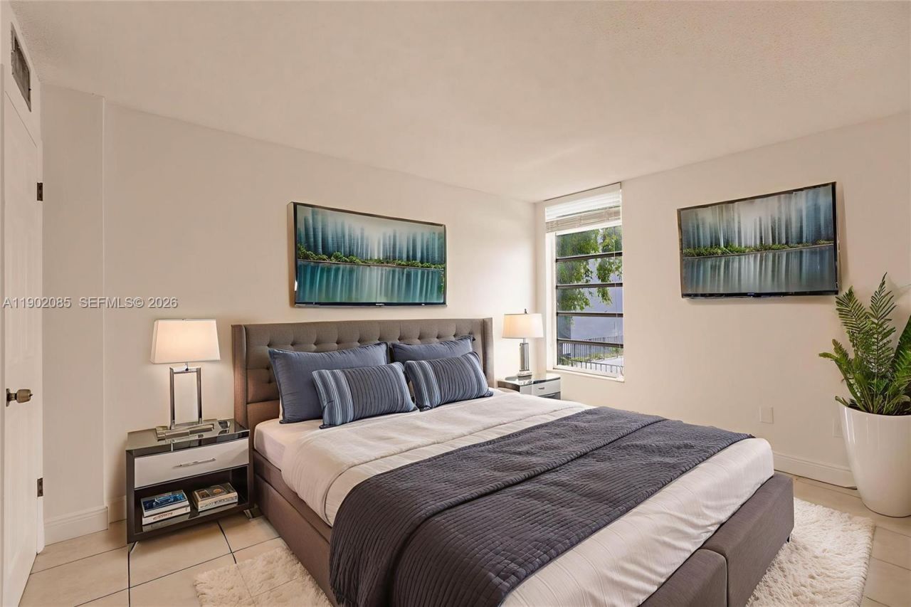 8821 W Flagler St, Unit 210, Miami, FL 33174 Photo