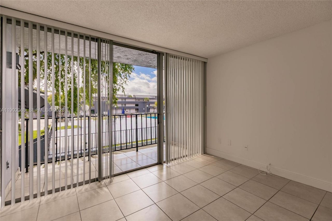8821 W Flagler St, Unit 210, Miami, FL 33174 Photo